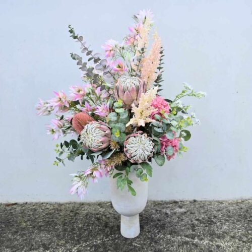 Artificial Floral Arrangement "Stevie"